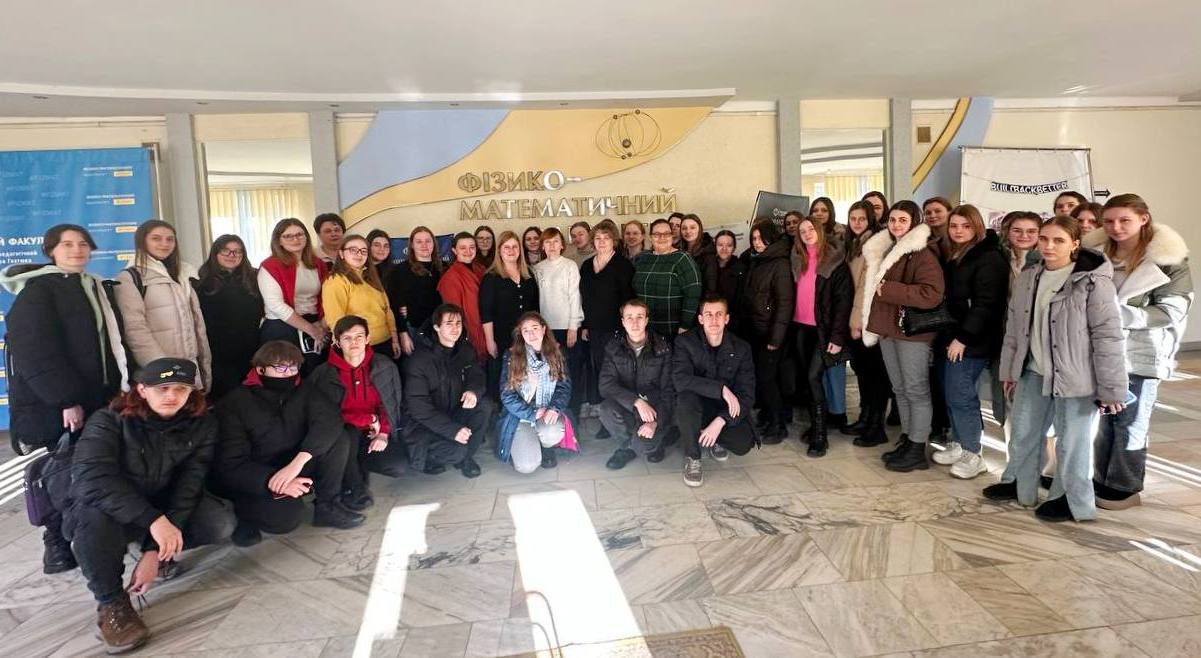 Хвилини теплої зустрічі з прогресивною молоддю факультету